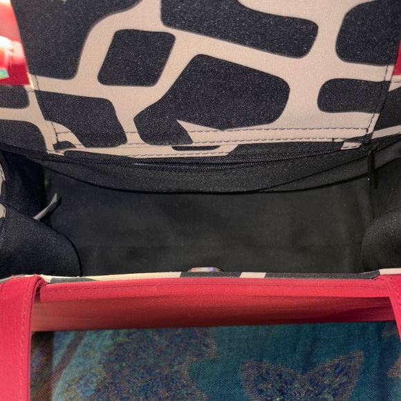 Elegant Red Women's Handbag - Picture 2 of 7